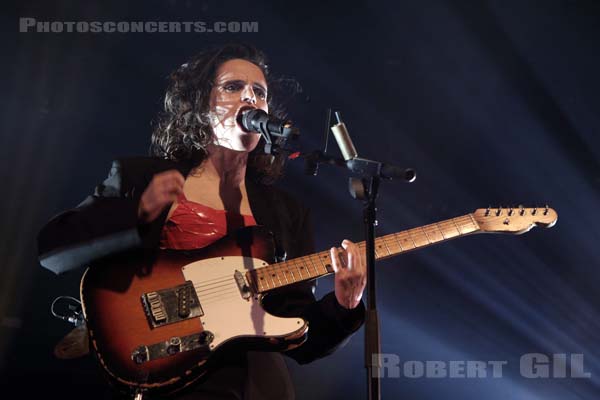 ANNA CALVI - 2018-06-15 - PARIS - Gaite Lyrique - 